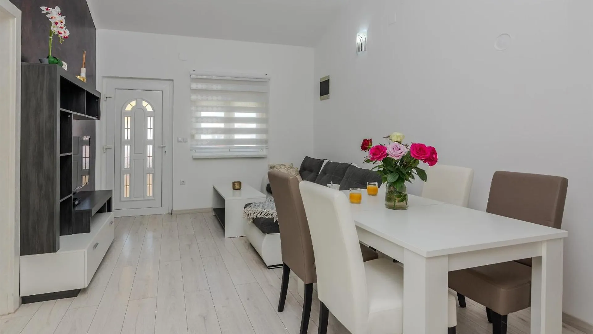 Apartments Lucica فير