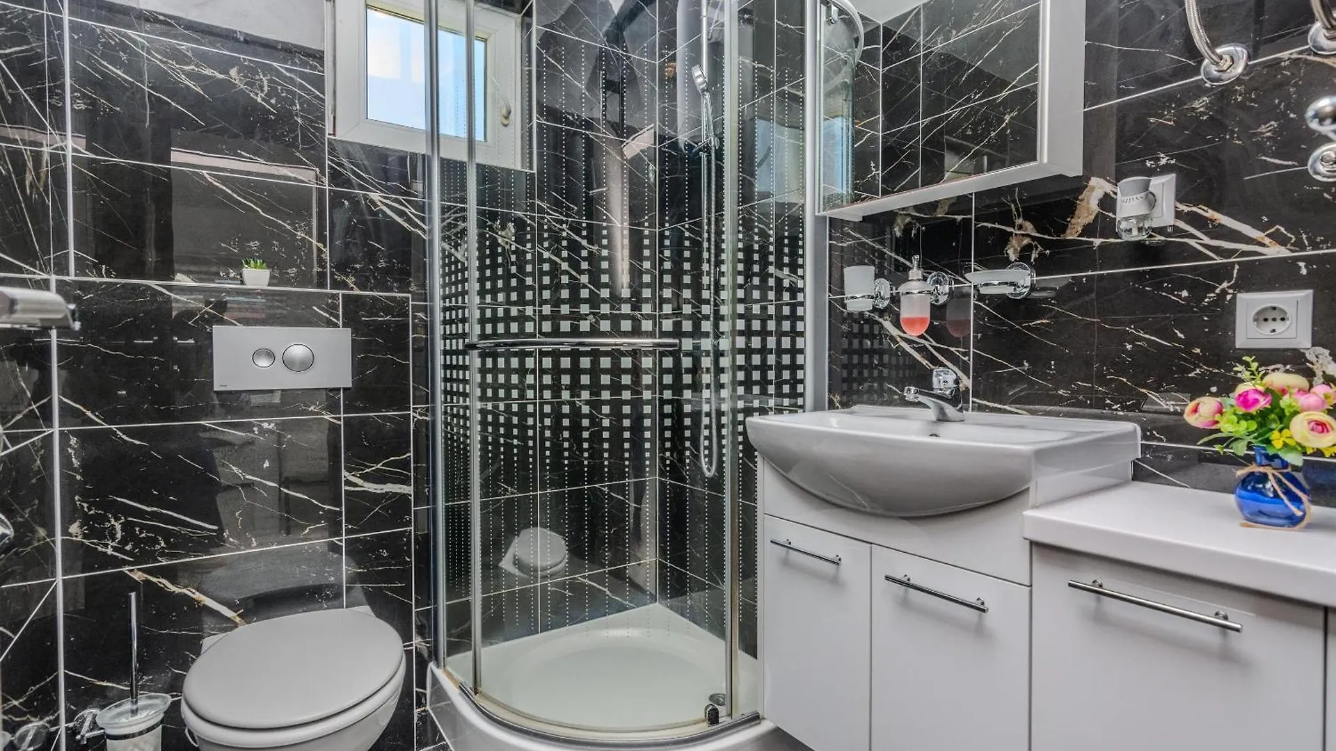 Apartments Lucica فير